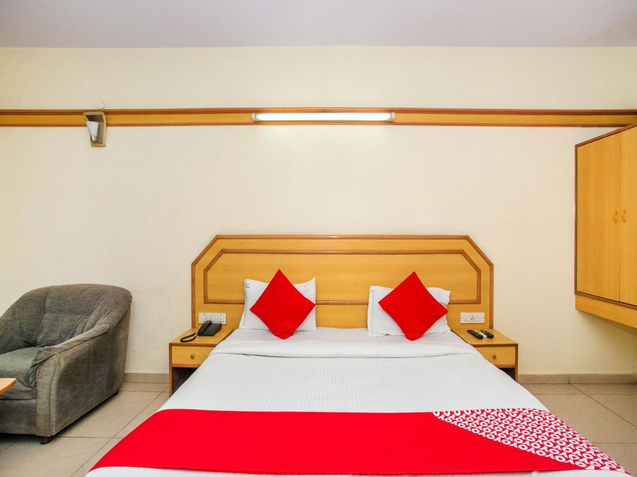 Oyo 649 Hotel Ajantha Trinity Inn Бангалор Экстерьер фото